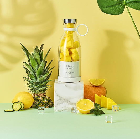 WELL AND LOVELY Blender Bottle